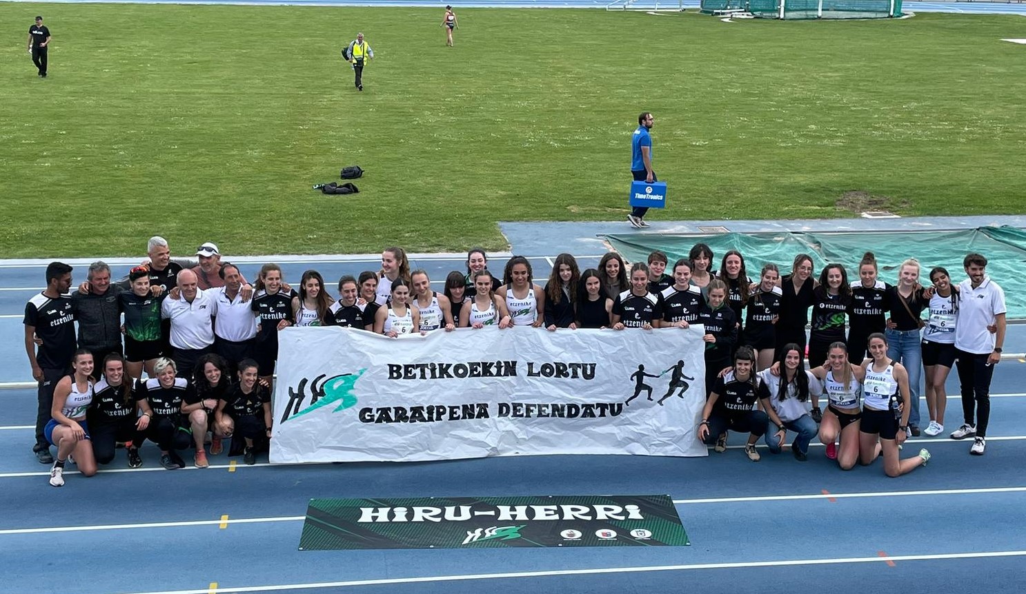 El Hiru Herri logra el ascenso a Primera División femenina del atletismo nacional